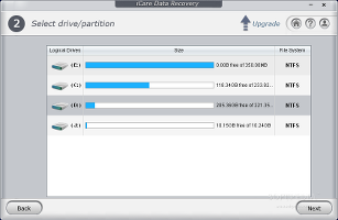 Showing the iCare Data Recovery Free drive selection step